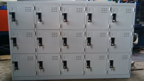 Tủ locker bằng sắt có tính năng vượt trội hơn các loại tủ chất liệu khác